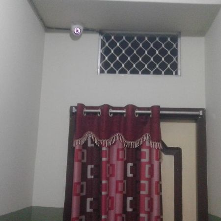 Ganesh Lodge Пури Екстериор снимка