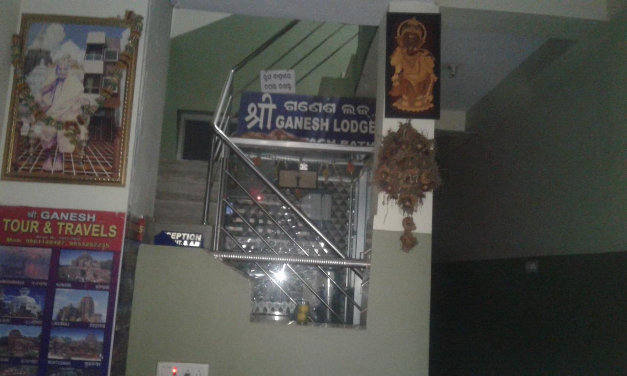 Ganesh Lodge Пури Екстериор снимка